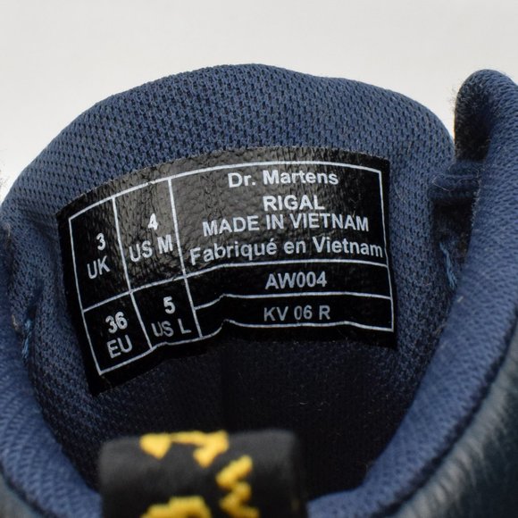Dr. Martens \